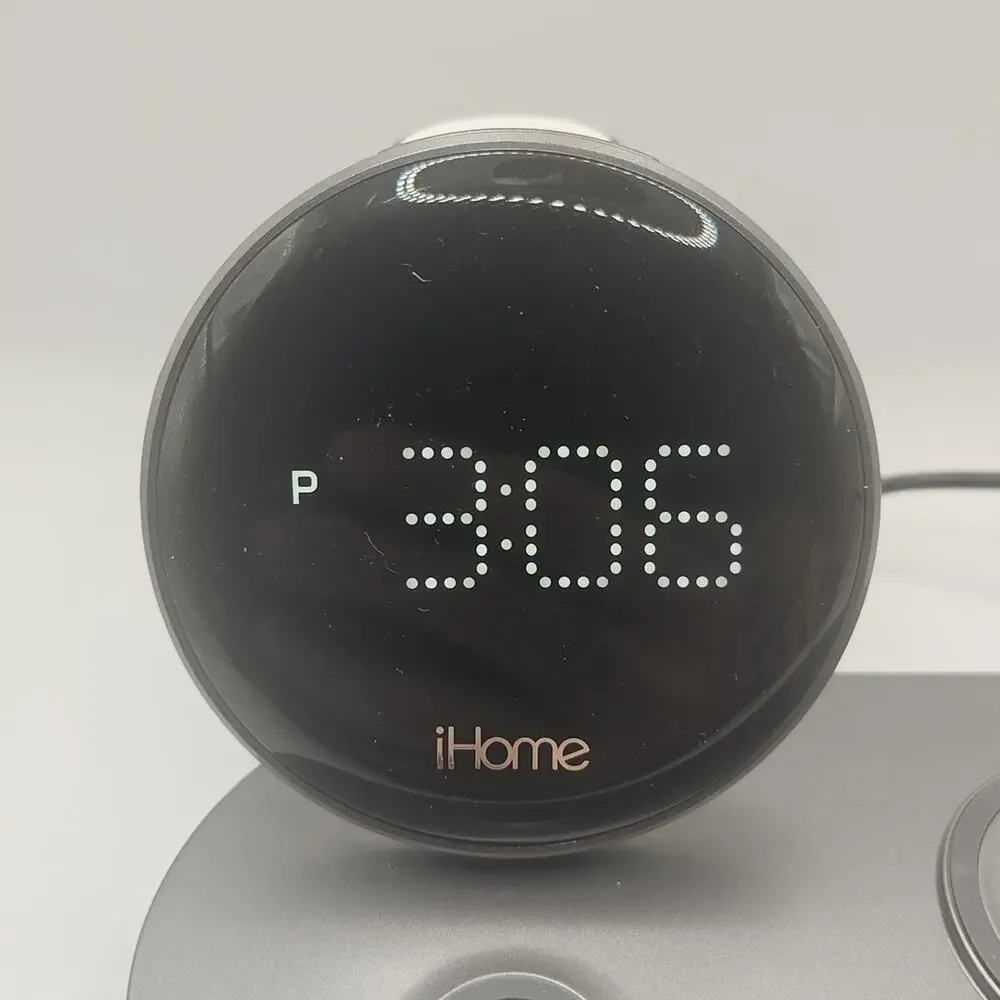 iHome Power Valet Quad+ 4-in-1 Power Wireless Charging Station